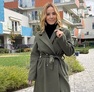 Kendra szövetkabát– Hosszított női szövetkabát khaki – Innova Fashion